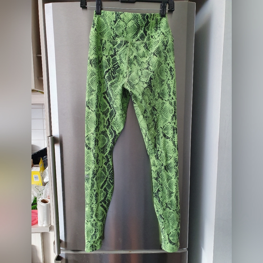 alo high waisted leggings size m